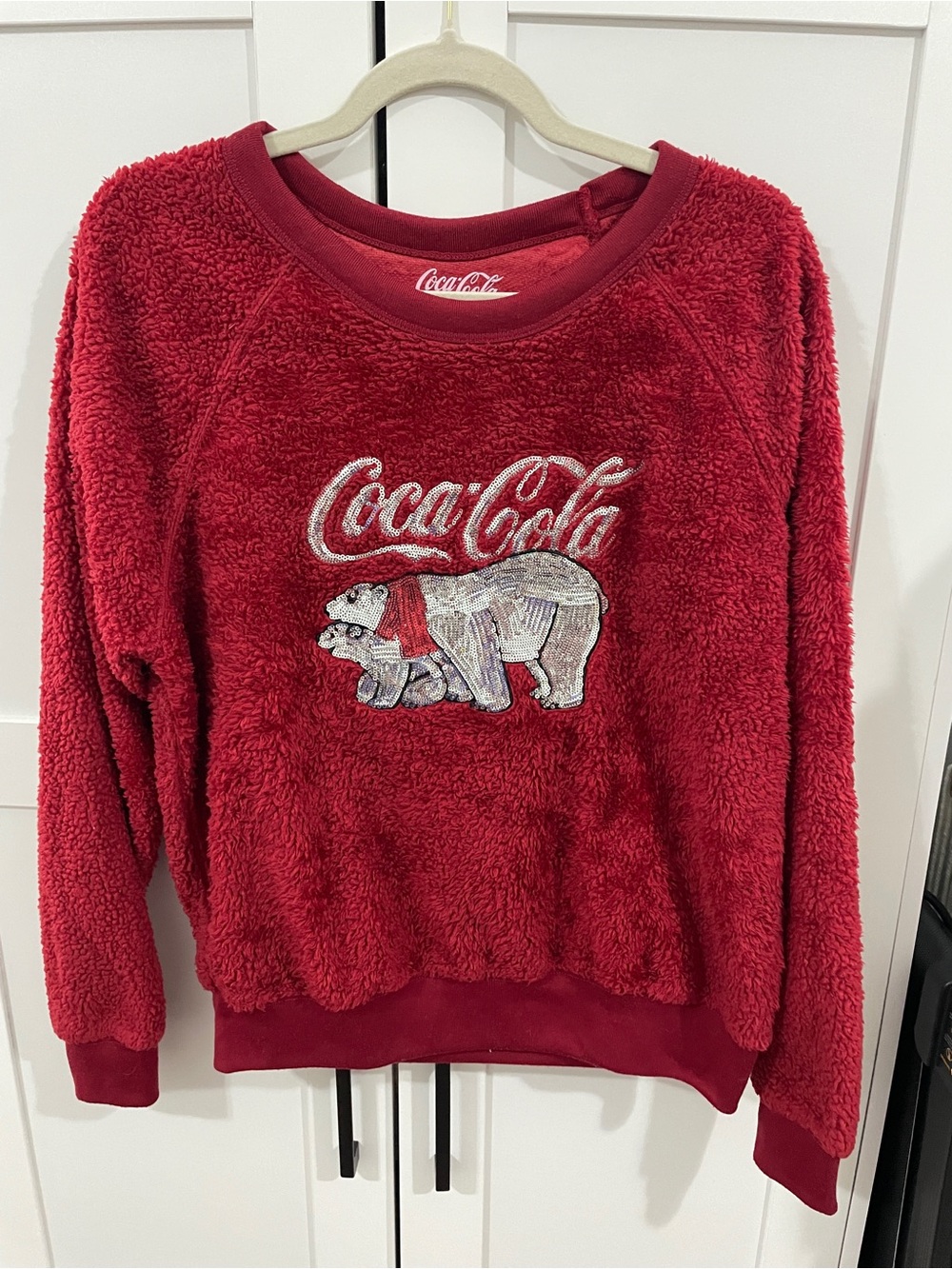 Coca Cola Womens L Polar Bear Sequin Sherpa Fuzzy Christmas Holiday Sweatshirt